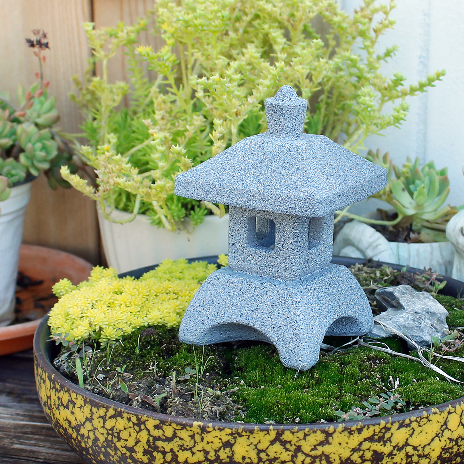 Japanese Lantern Pagoda Statue - огляд і ціна Japan Bonsai Garden